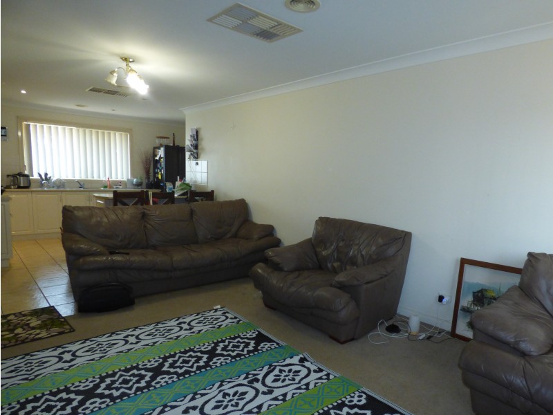 3 Ritchie Close, Griffith NSW 2680