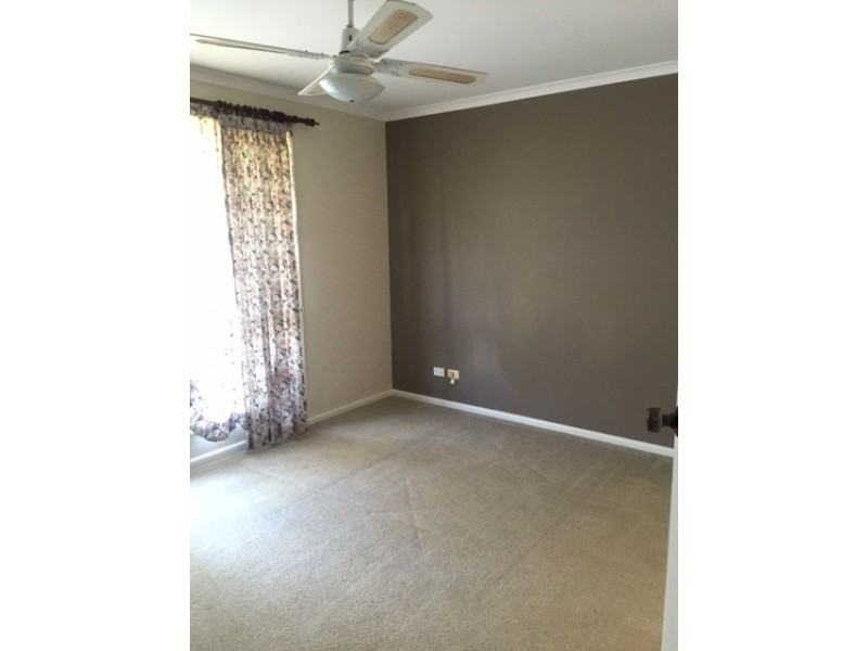 5 Robertson Street, Griffith NSW 2680