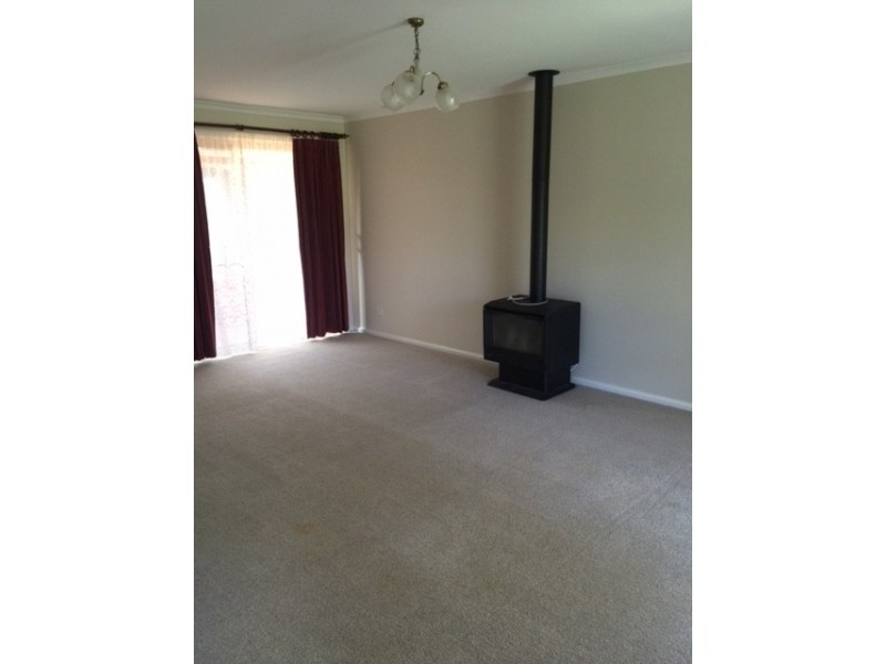 5 Robertson Street, Griffith NSW 2680