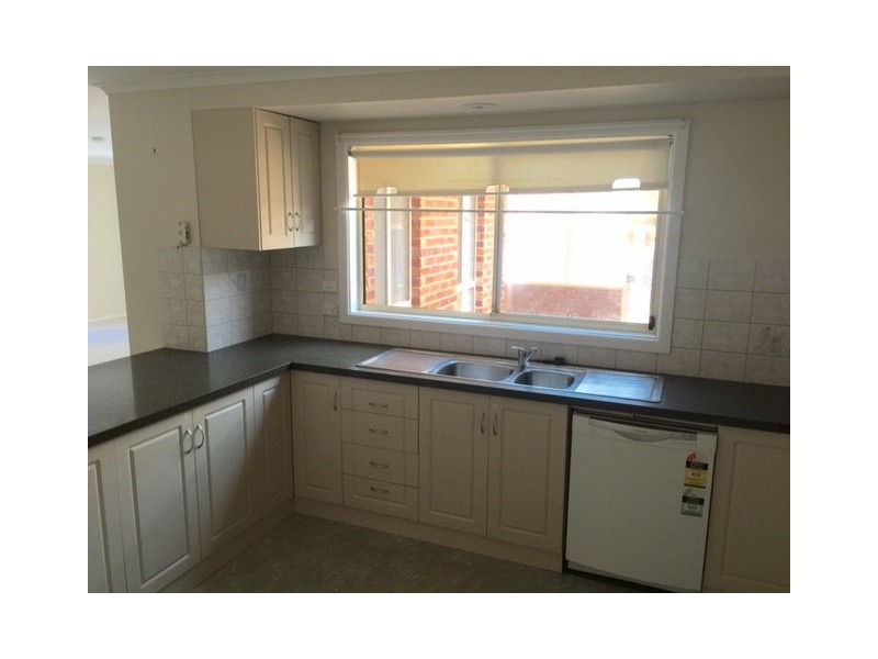 5 Robertson Street, Griffith NSW 2680