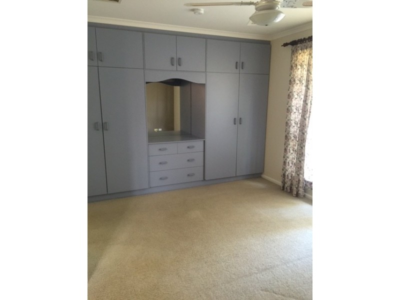 5 Robertson Street, Griffith NSW 2680