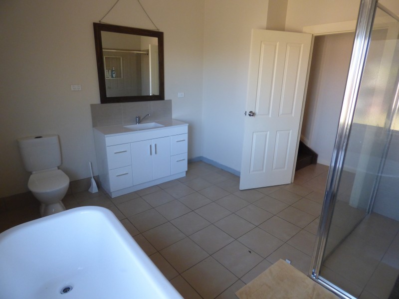 18 Uri Street, Darlington Point NSW 2706