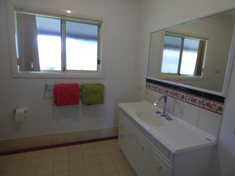 29 Carrington Street, Darlington Point NSW 2706