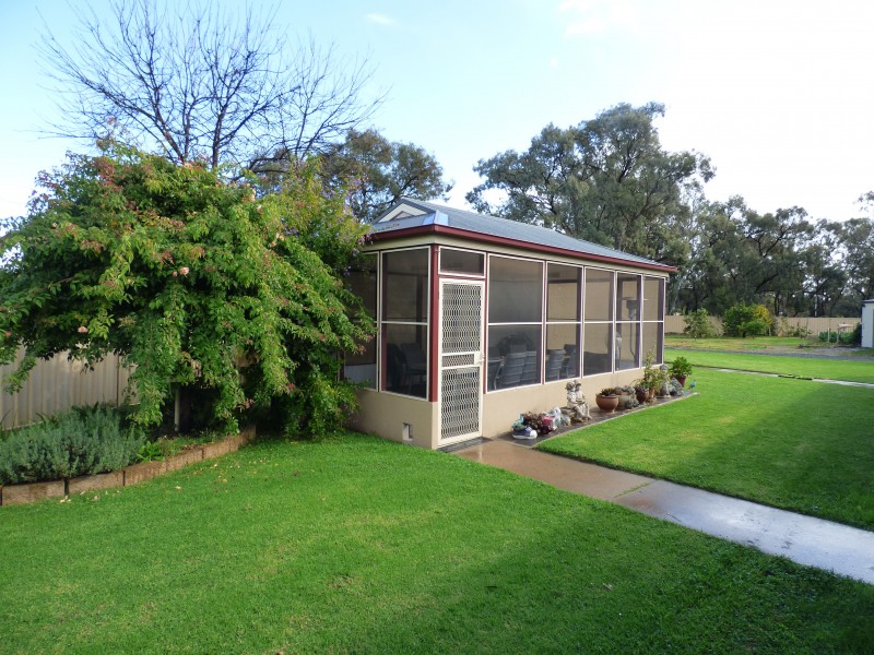 29 Carrington Street, Darlington Point NSW 2706