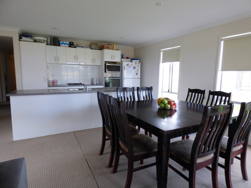 2 Howlong Crescent, Griffith NSW 2680