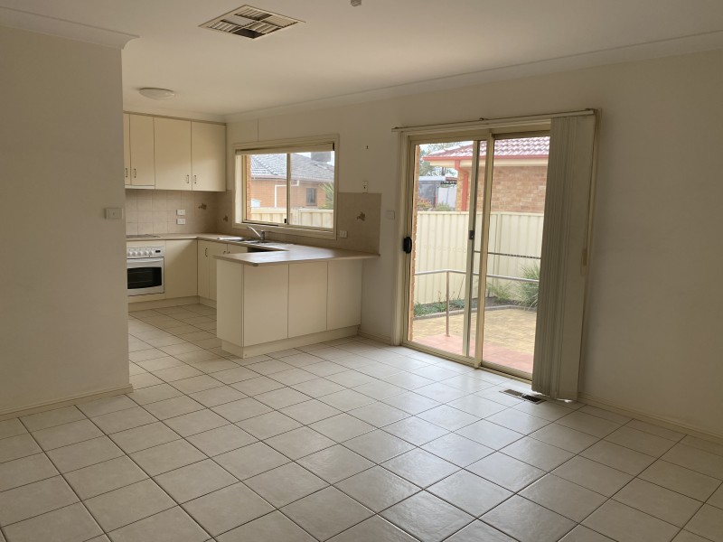 17A Clifton Boulevard, Griffith NSW 2680