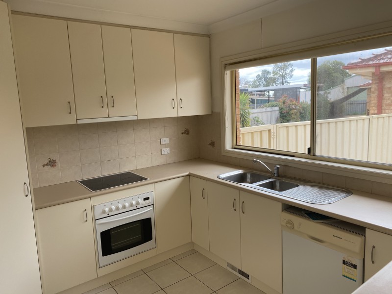 17A Clifton Boulevard, Griffith NSW 2680