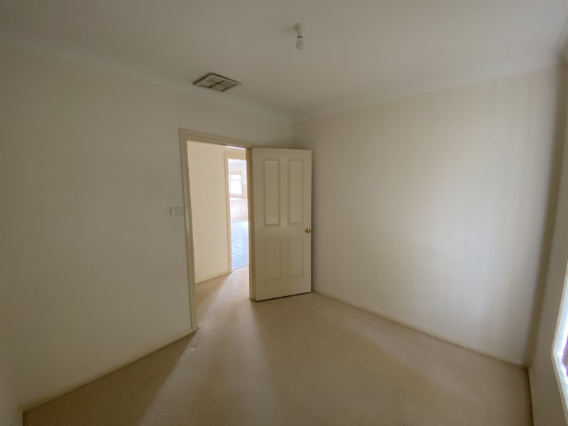 17A Clifton Boulevard, Griffith NSW 2680