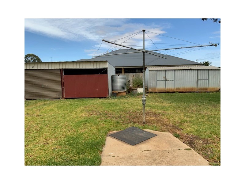 18 Ash Street, Hanwood NSW 2680