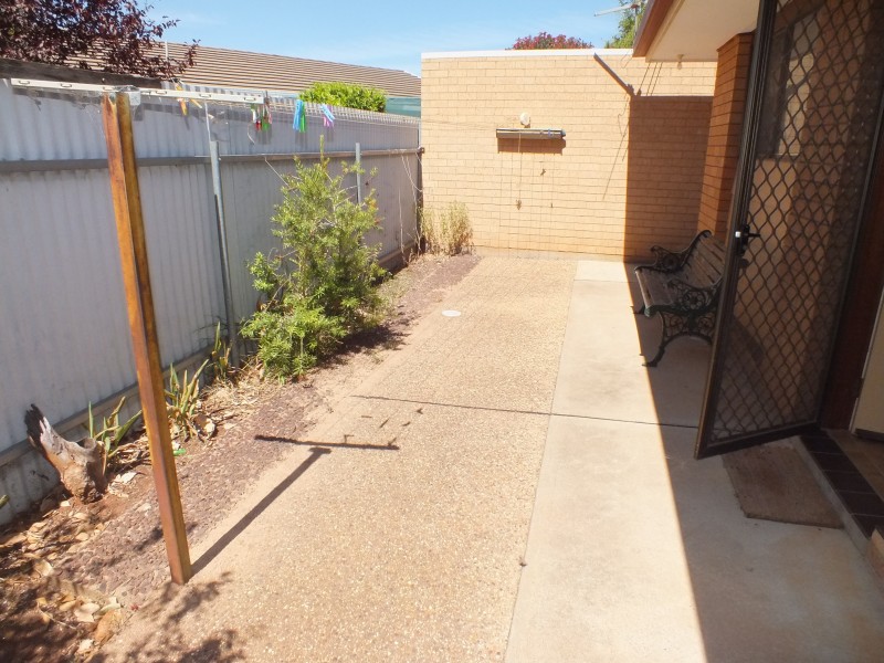 1/47-51 Clifton Boulevard, Griffith NSW 2680