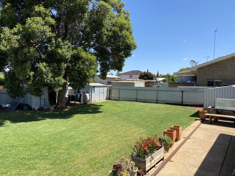 10 Graham Street, Griffith NSW 2680