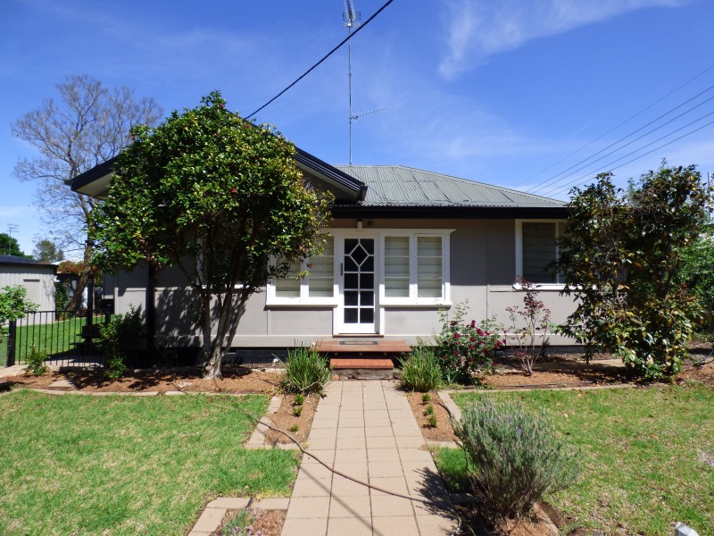 10 Illilliwa Street, Griffith NSW 2680