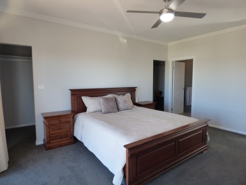 45 Gillmartin Drive, Griffith NSW 2680