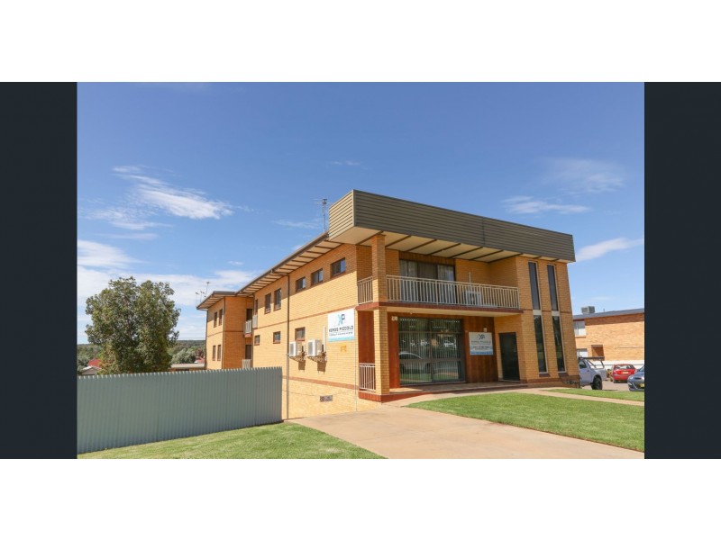 2/110 Benerembah Street, Griffith NSW 2680