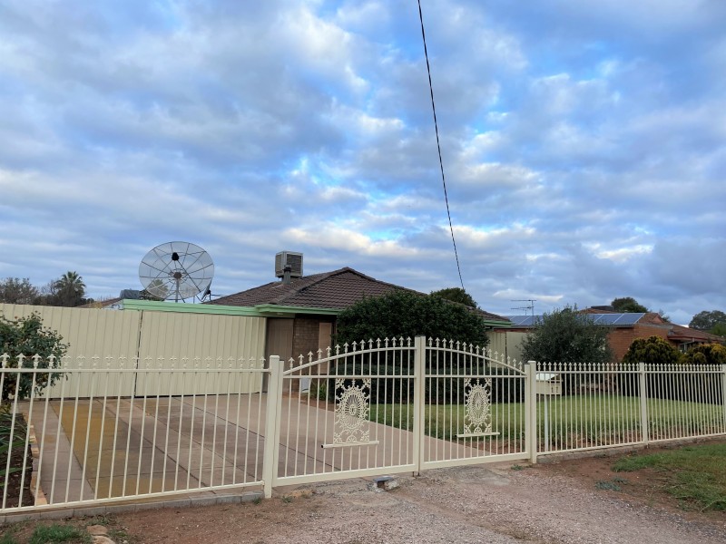 17 Harward Road, Griffith NSW 2680