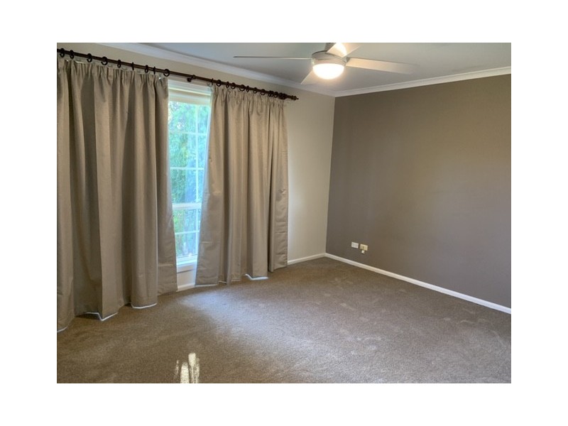 5 Robertson Street, Griffith NSW 2680