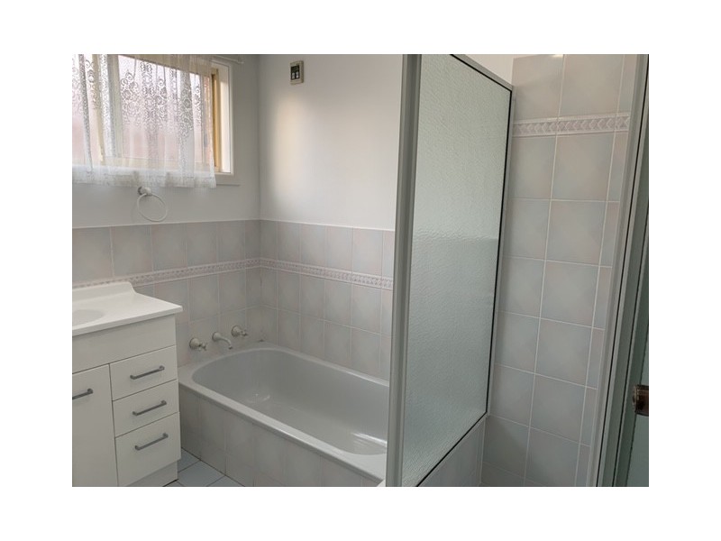 5 Robertson Street, Griffith NSW 2680