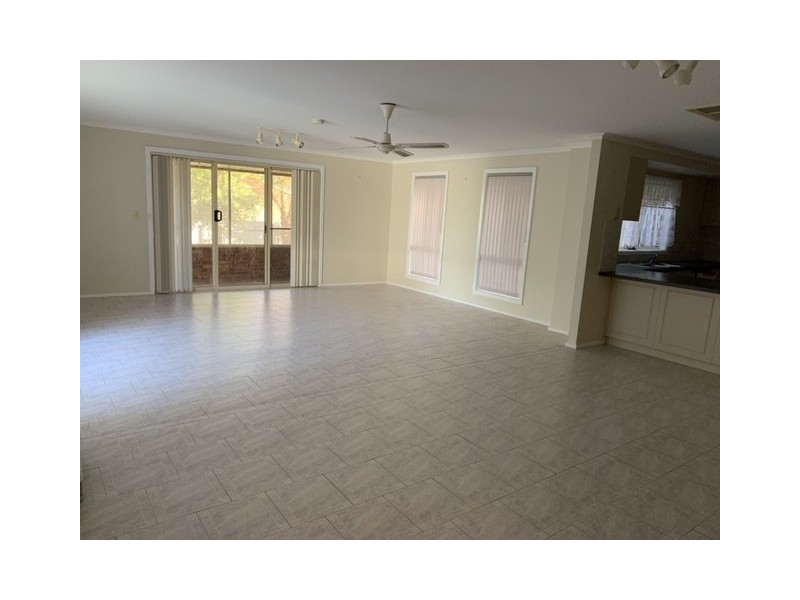 5 Robertson Street, Griffith NSW 2680