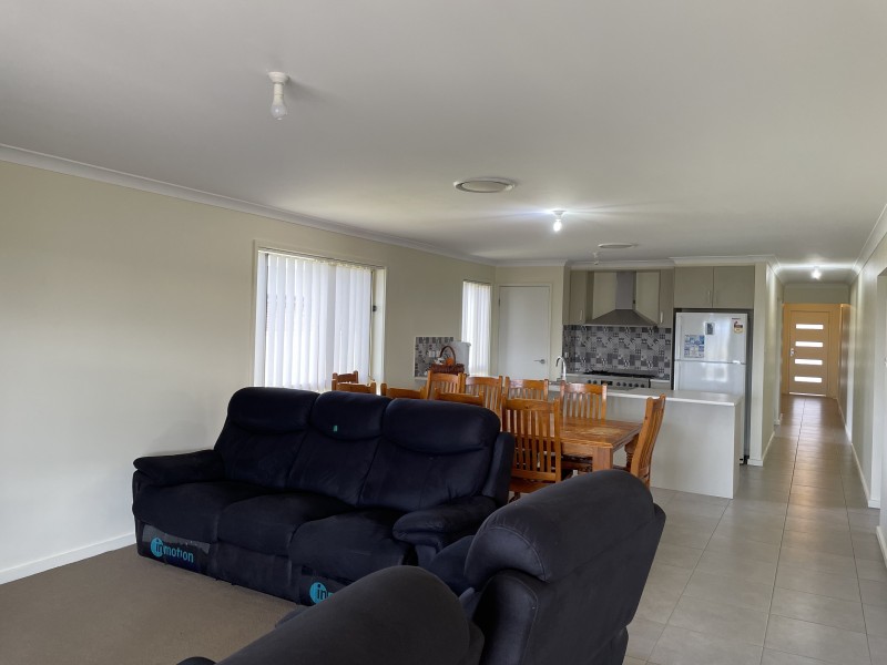 2 Hall Crescent, Yoogali NSW 2680