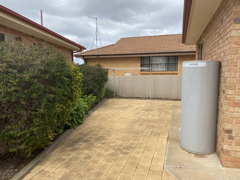 17A Clifton Boulevard, Griffith NSW 2680