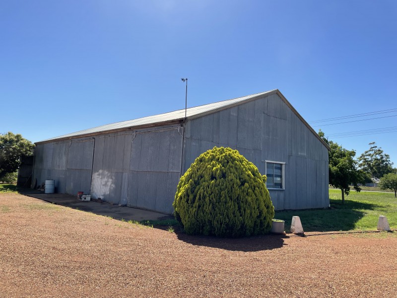 148 Walla Avenue, Griffith NSW 2680
