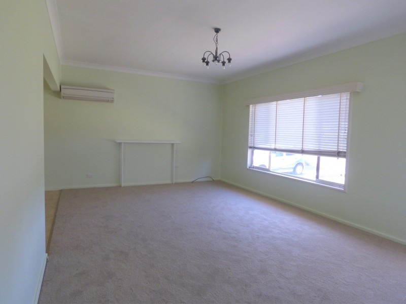 148 Walla Avenue, Griffith NSW 2680