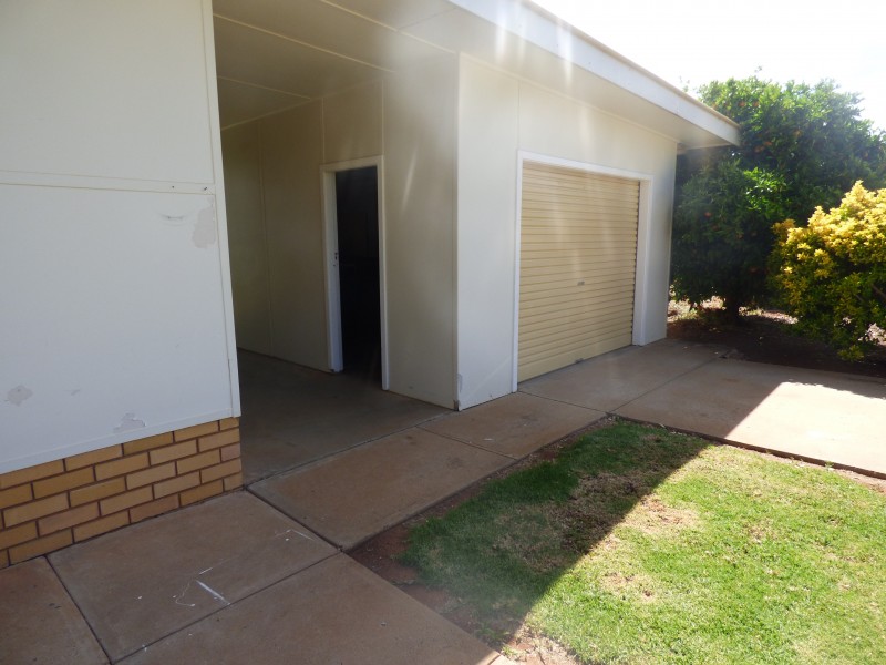 148 Walla Avenue, Griffith NSW 2680