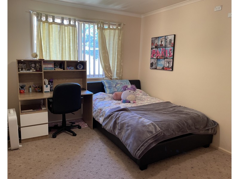 1 Dunvarleigh Crescent, Griffith NSW 2680