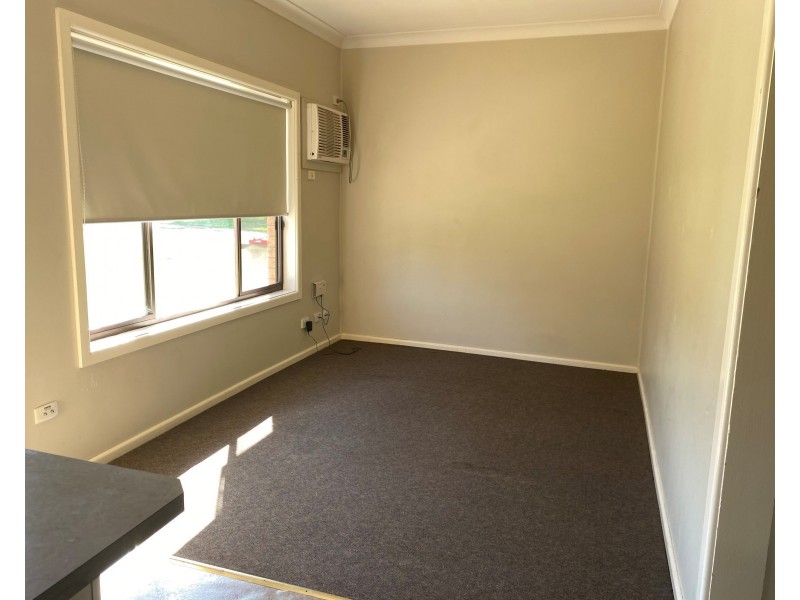 2/33 Park Street, Yenda NSW 2681