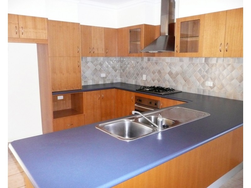 2/8 Mardon Place, Griffith NSW 2680