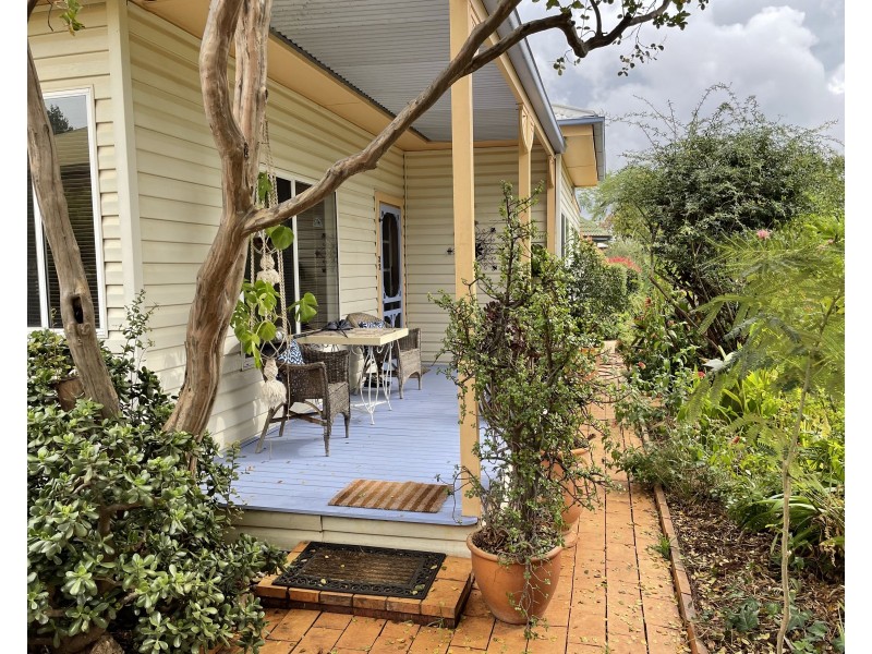 22 Kooba Street, Griffith NSW 2680