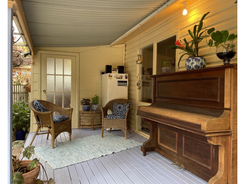 22 Kooba Street, Griffith NSW 2680