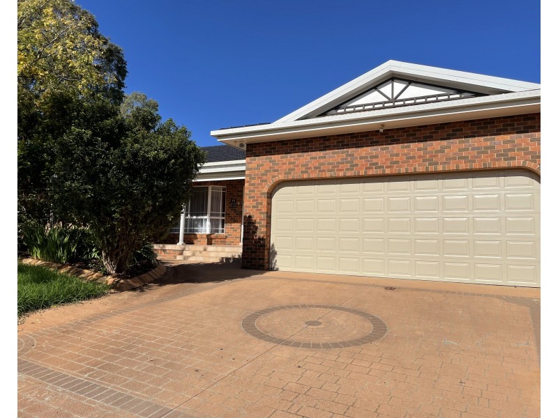 74 Wyangan Avenue, Griffith NSW 2680
