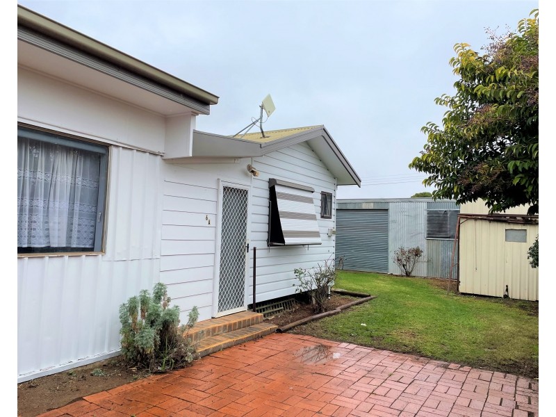 6 Kywong Street, Griffith NSW 2680