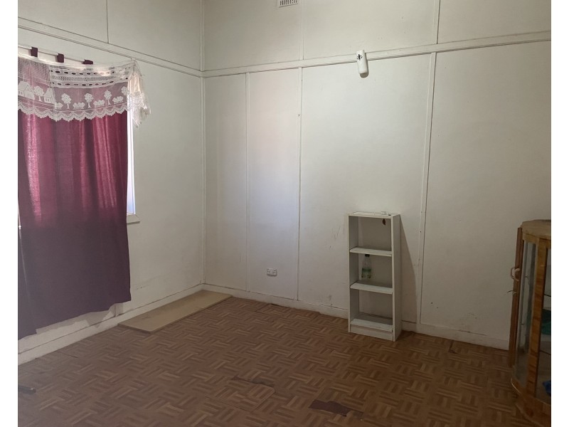 241 Wakaden Street, Griffith NSW 2680