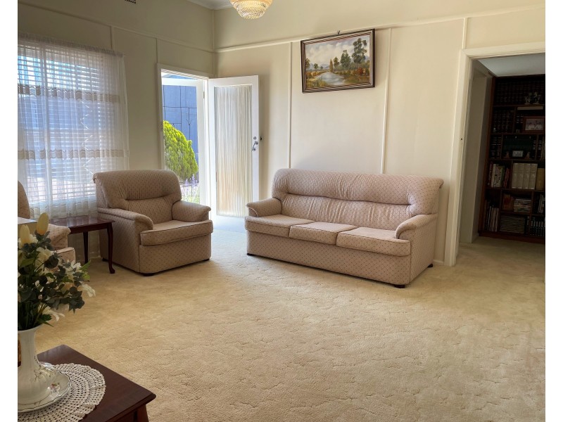 148 Walla Avenue, Griffith NSW 2680