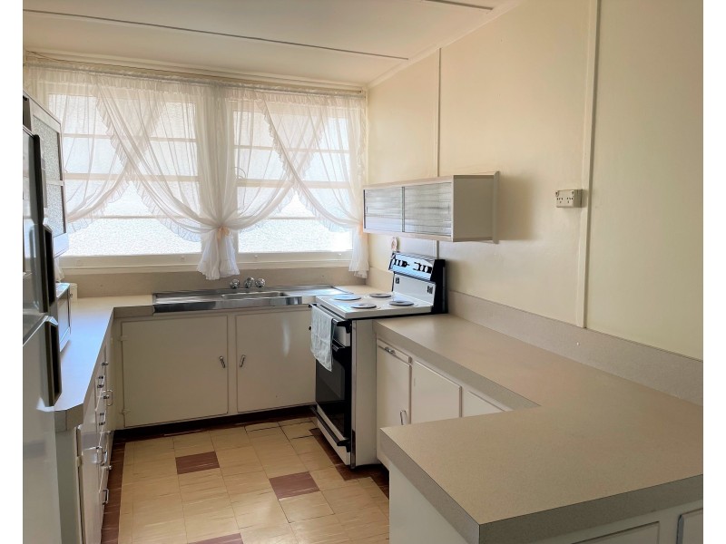 148 Walla Avenue, Griffith NSW 2680