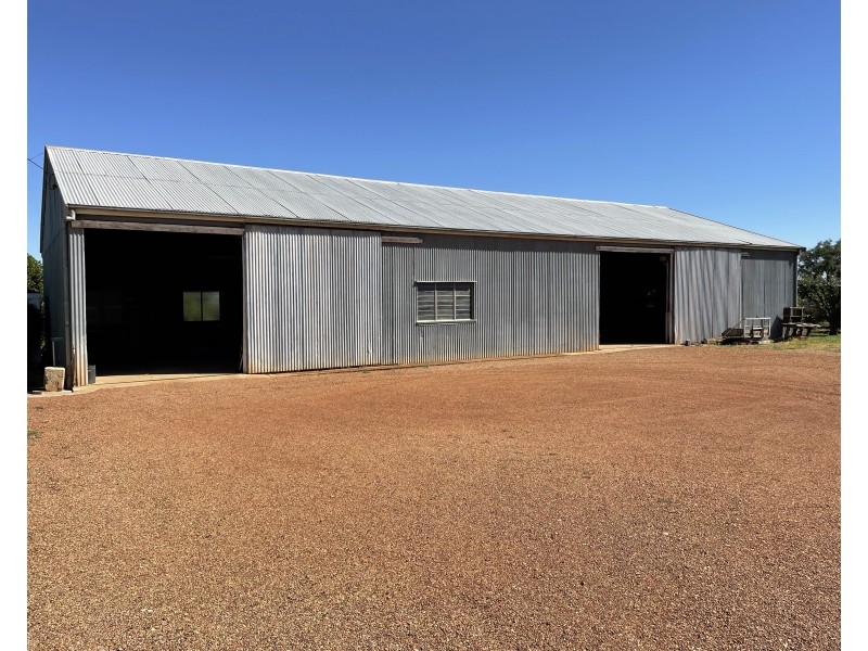 148 Walla Avenue, Griffith NSW 2680