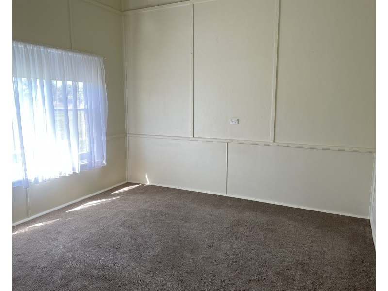 148 Walla Avenue, Griffith NSW 2680