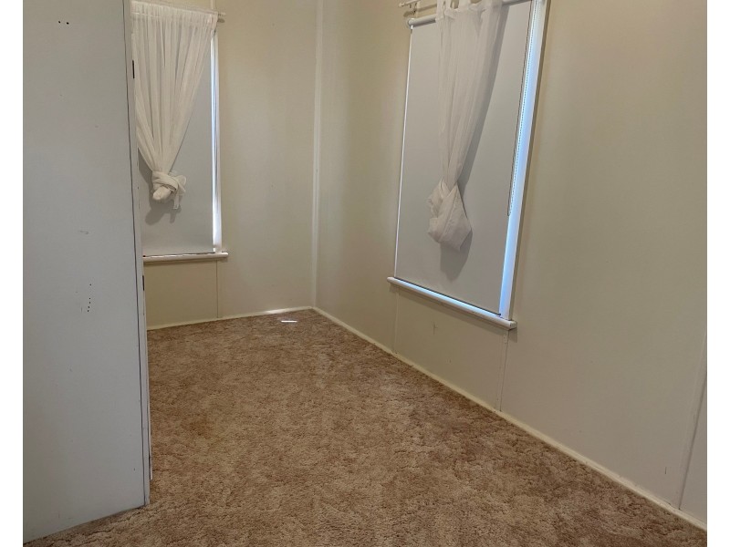 148 Walla Avenue, Griffith NSW 2680