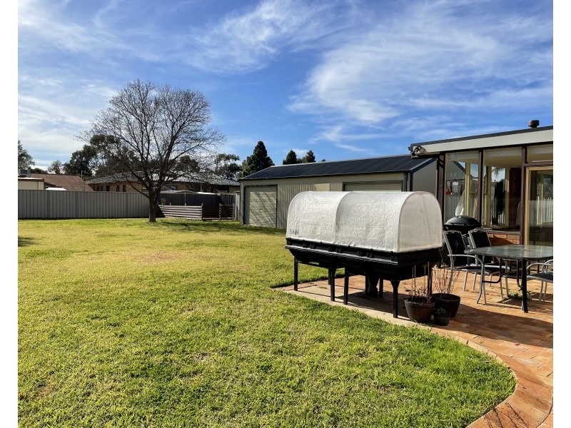 18 Leaver Street, Yenda NSW 2681