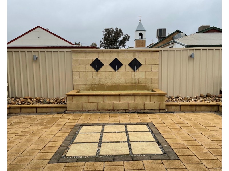 4 Gorton Street, Yoogali NSW 2680