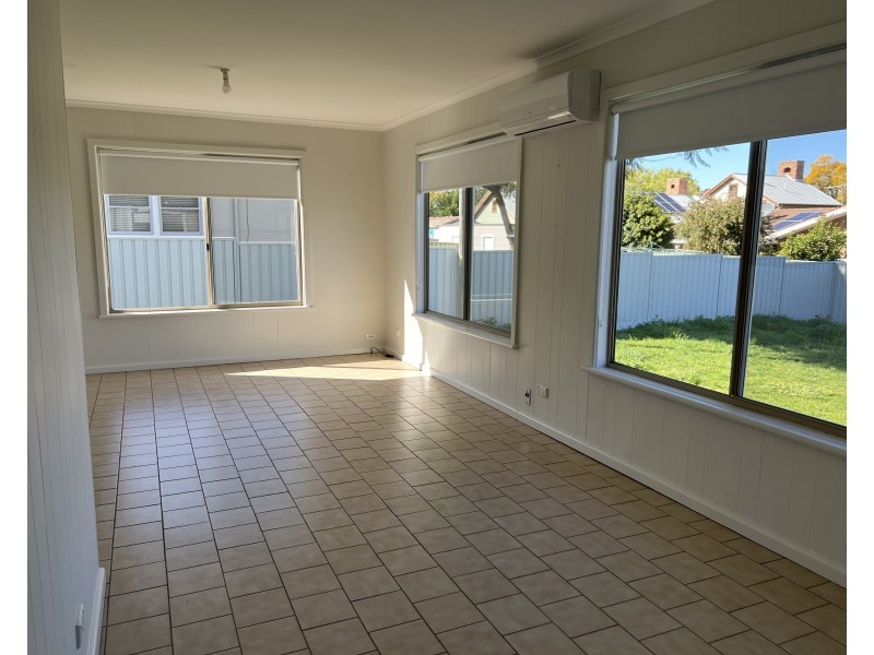 54 Ortella Street, Griffith NSW 2680