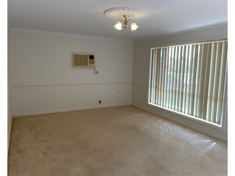 18B Robrick Close, Griffith NSW 2680