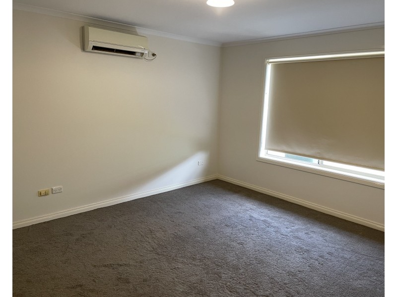 18B Robrick Close, Griffith NSW 2680