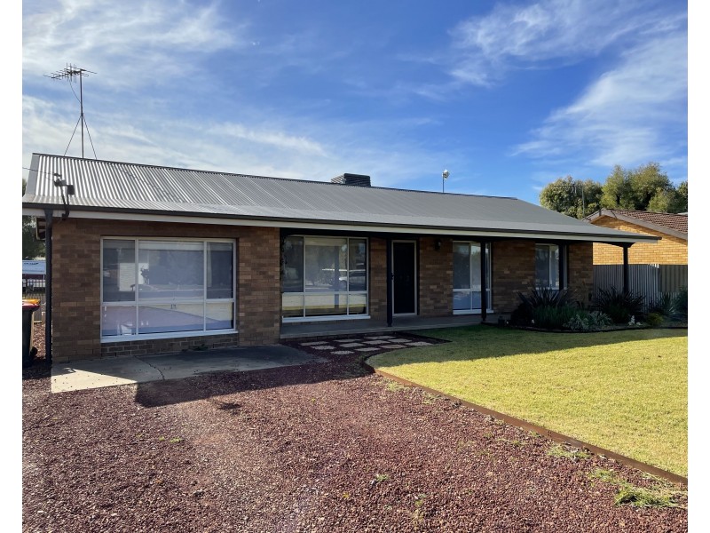 18 Leaver Street, Yenda NSW 2681