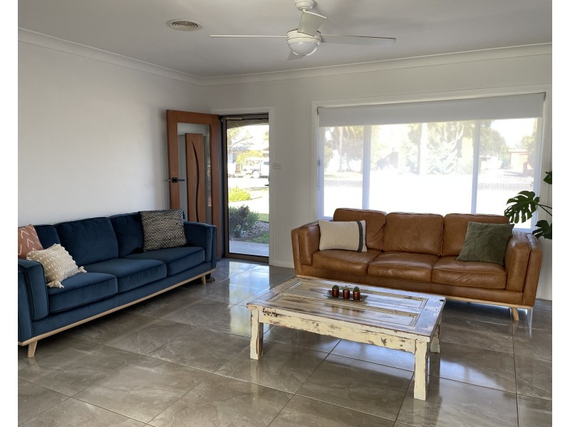 18 Leaver Street, Yenda NSW 2681