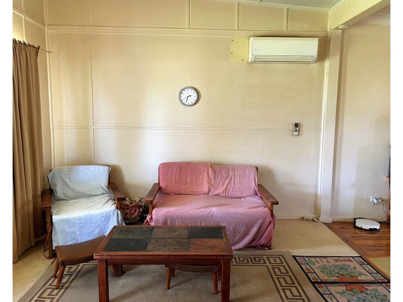 42 Mirrool Avenue, Yenda NSW 2681