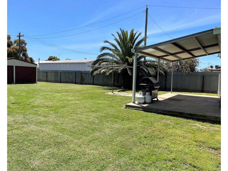 42 Mirrool Avenue, Yenda NSW 2681