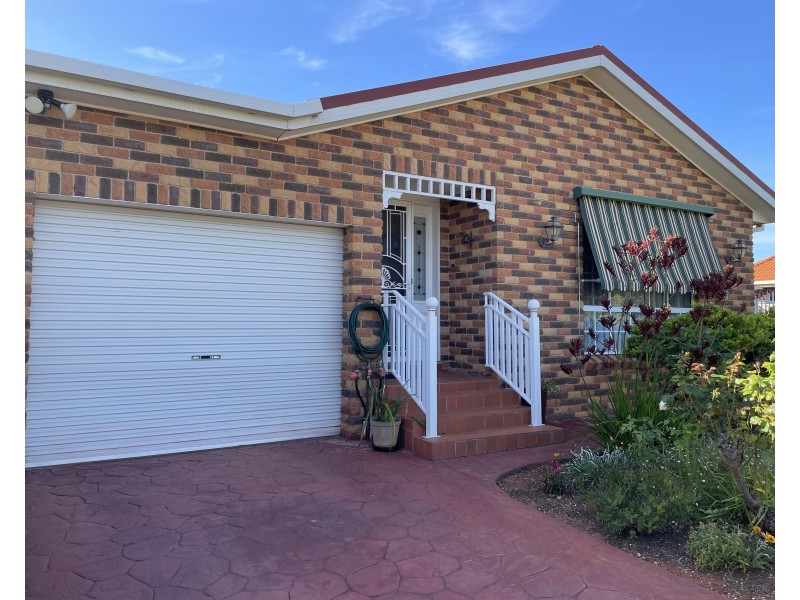 1/7 Meakin Street, Griffith NSW 2680